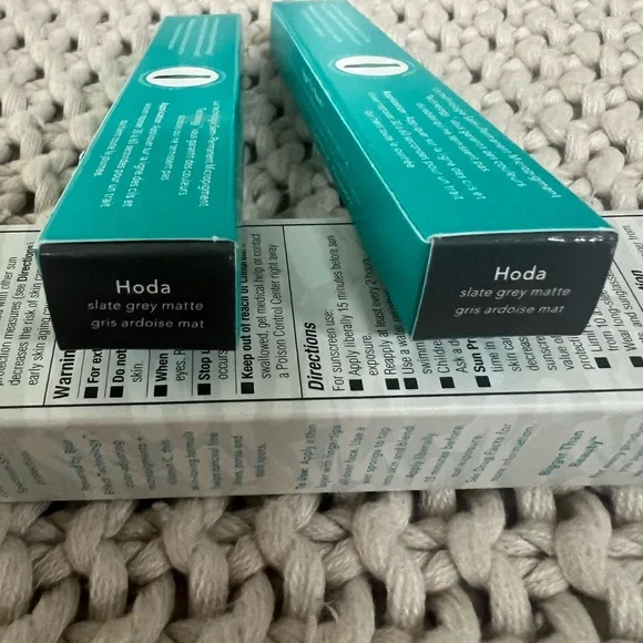 Thrive Causemetics Hoda Eyeliner Set - Picture 2 of 5